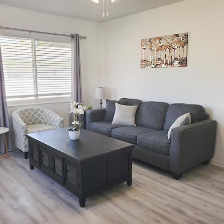 Sophisticated Dania Beach Suites Near The Beach Exterior photo