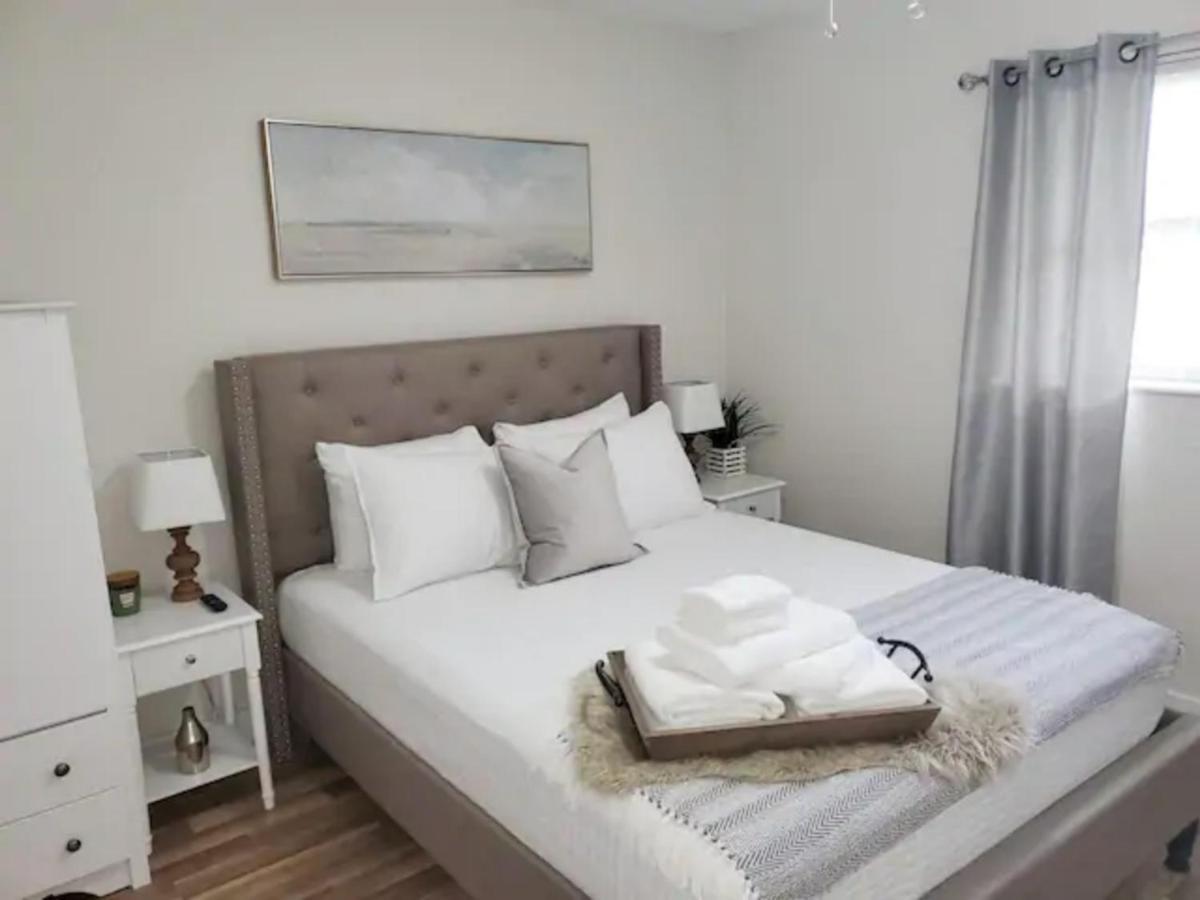 Sophisticated Dania Beach Suites Near The Beach Exterior photo