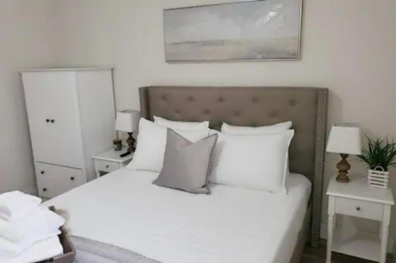 Sophisticated Dania Beach Suites Near The Beach Exterior photo