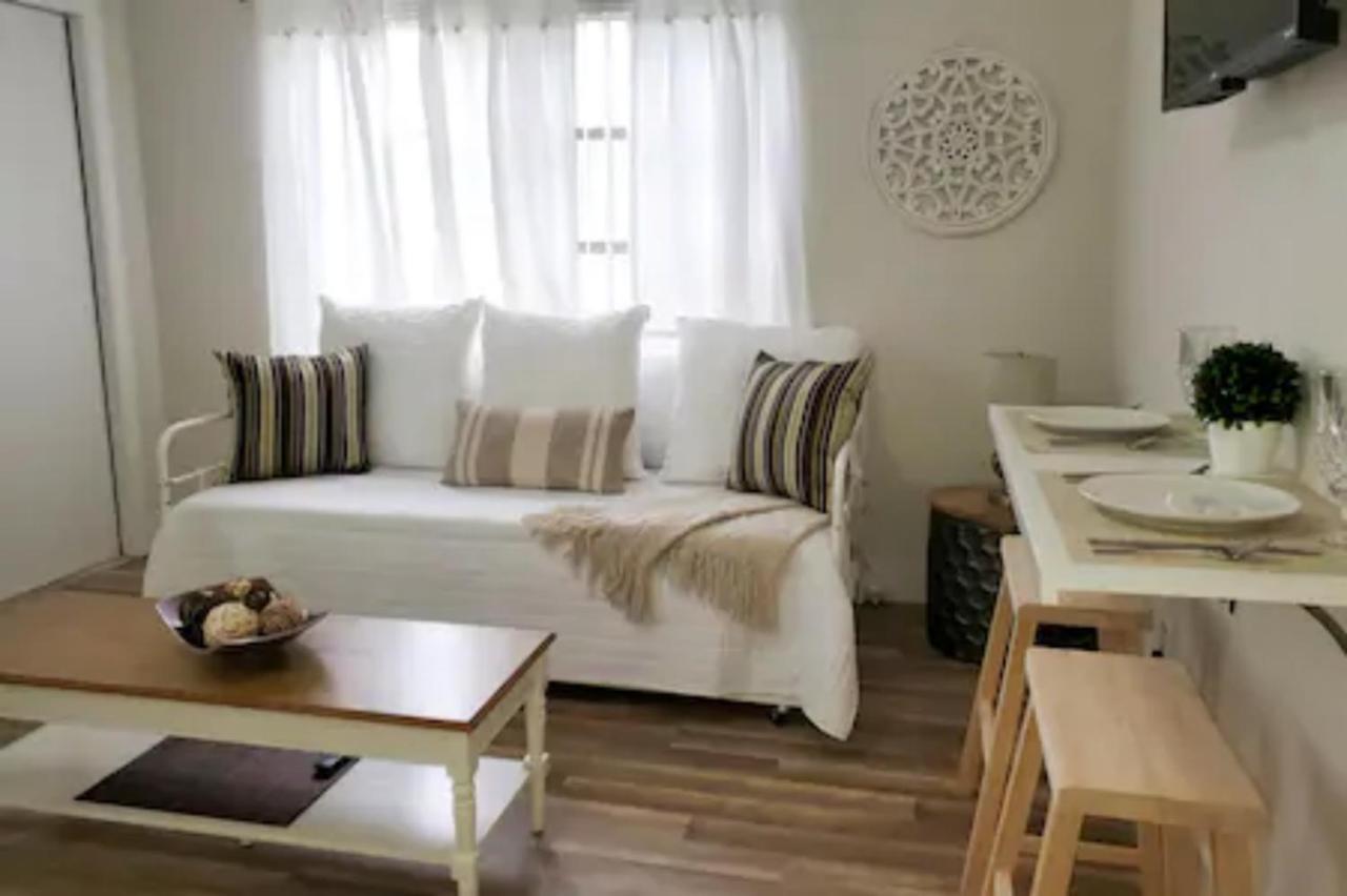 Sophisticated Dania Beach Suites Near The Beach Exterior photo