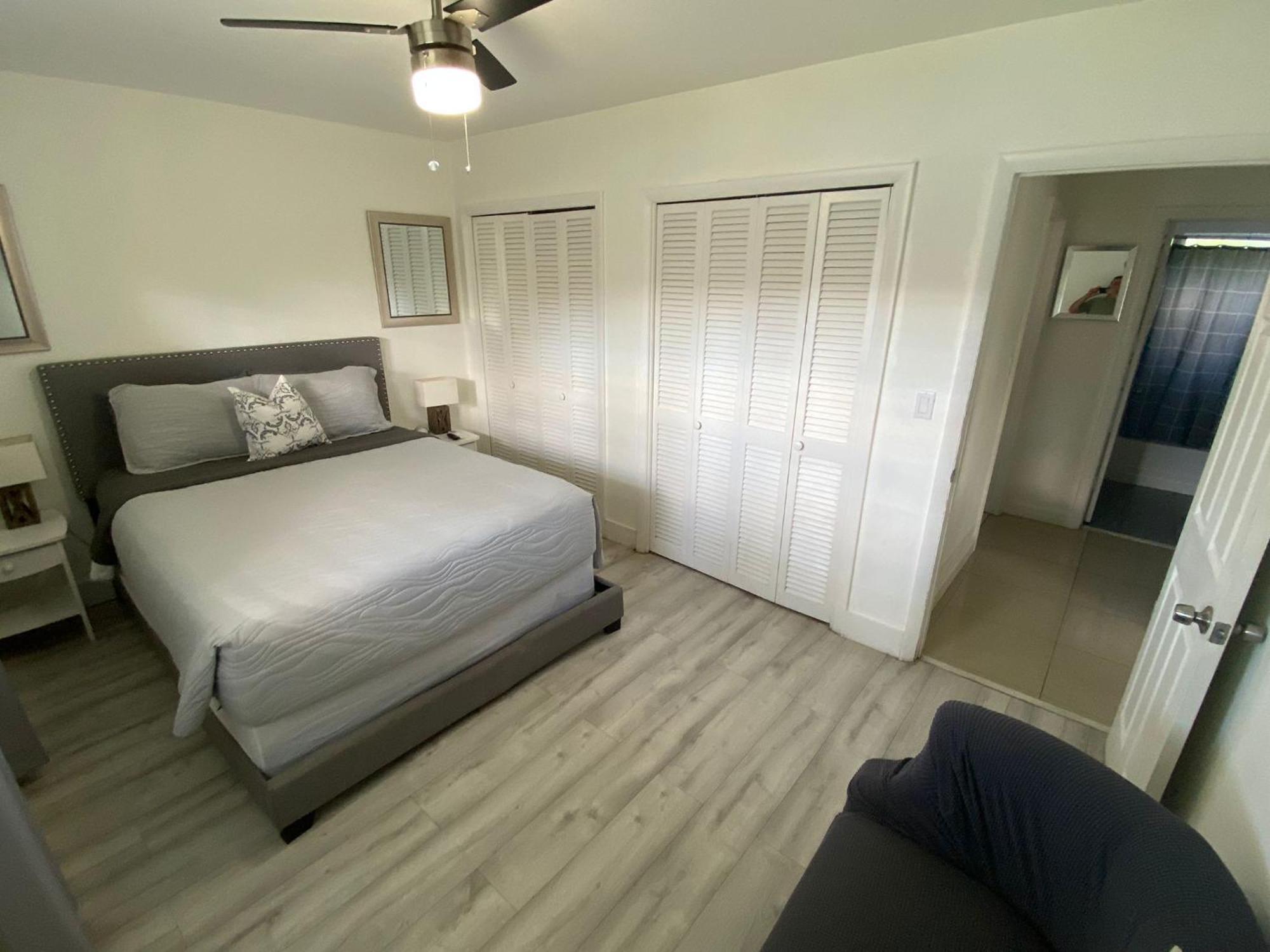 Sophisticated Dania Beach Suites Near The Beach Exterior photo